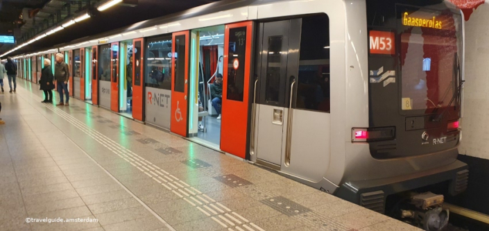 Metro 53 Amsterdam 705x333 