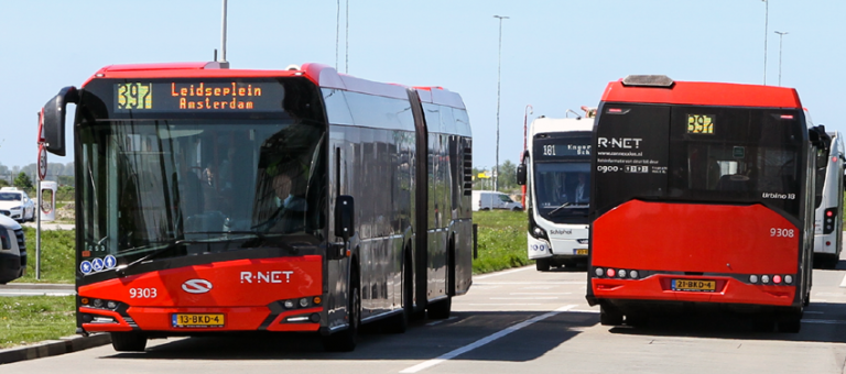bus transportation options from amsterdam airport to city centeral